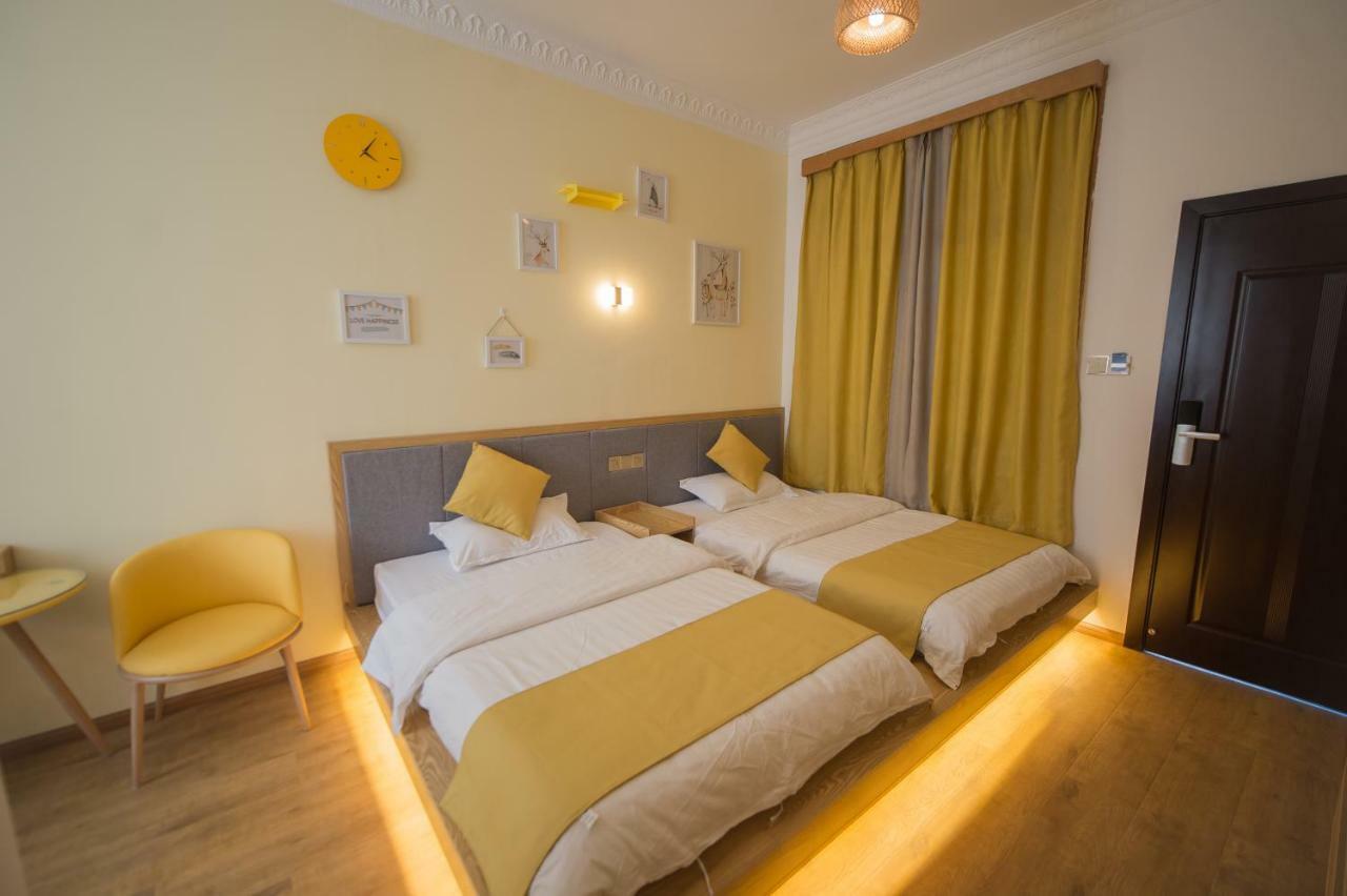 Dali Spring Field Hostel Buitenkant foto